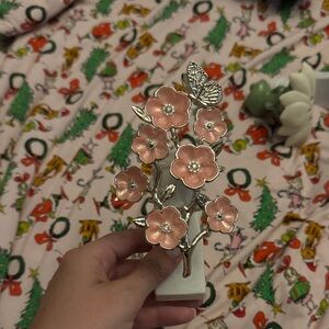 Bath & Body Works Pink and Silver Floral Decor